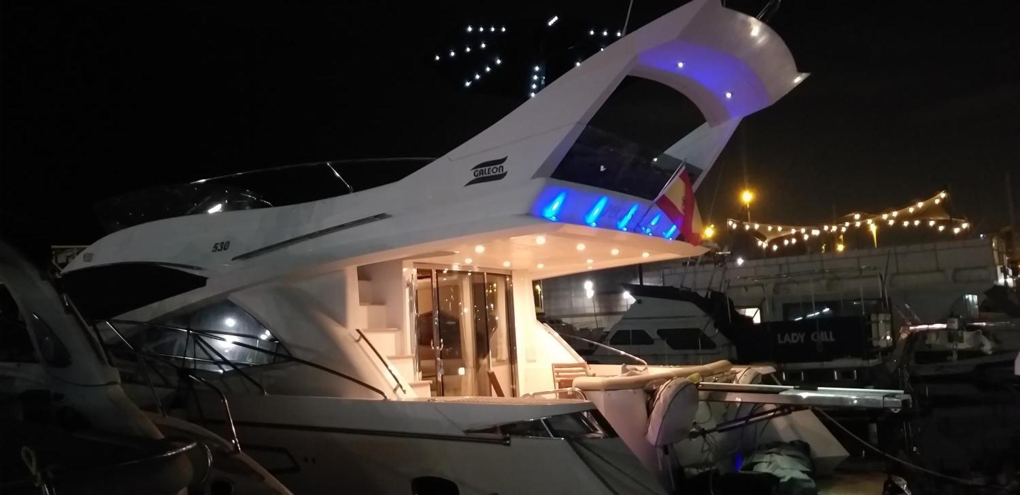 Yacht Pegasus II Hotel Barcelona Exterior foto